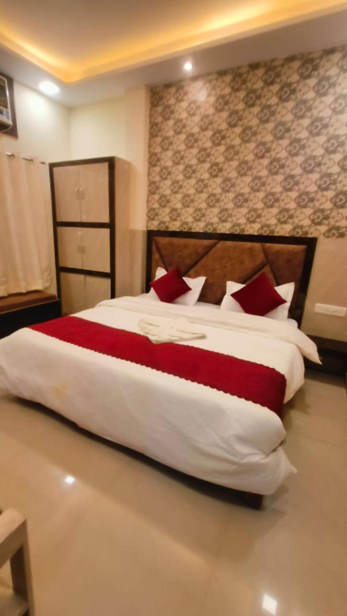 Prakash Residency Near Kashi Vishwanath Temple 700m Hotel